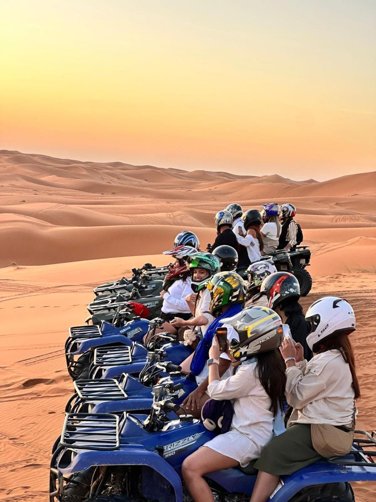 Riad Kasbah Le Touareg Merzouga Bagian luar foto
